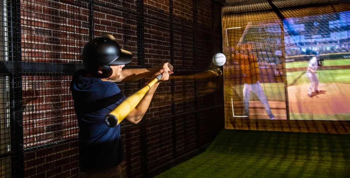 Conoce Batbox, el mejor simulador de beisbol en Monterrey.